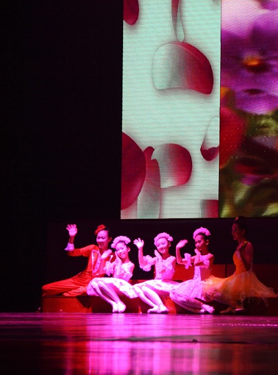 2011少儿芭蕾舞通话剧《十二个月》春暖花开2